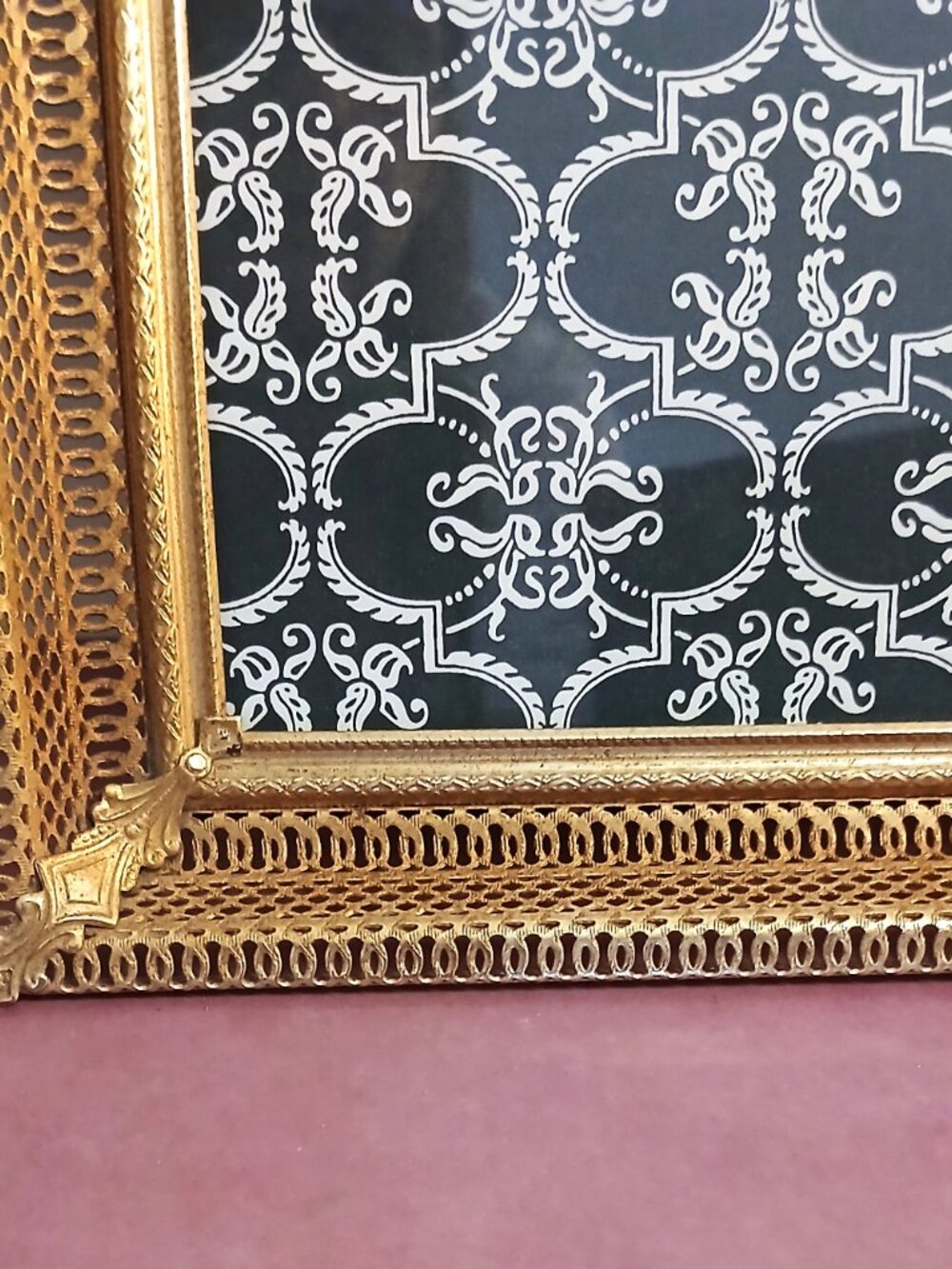 Hollywood Regency Style-Filigree Gold Tone Metal Photo Frame 8x10 - Picture 5 of 11